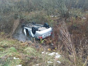 В Добровском районе в столкновении иномарок пострадали один из водителей и его пассажир
